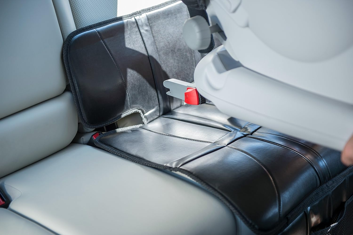 BRITAX ROMER mata ochronna pod fotelik z systemem ISOFIX