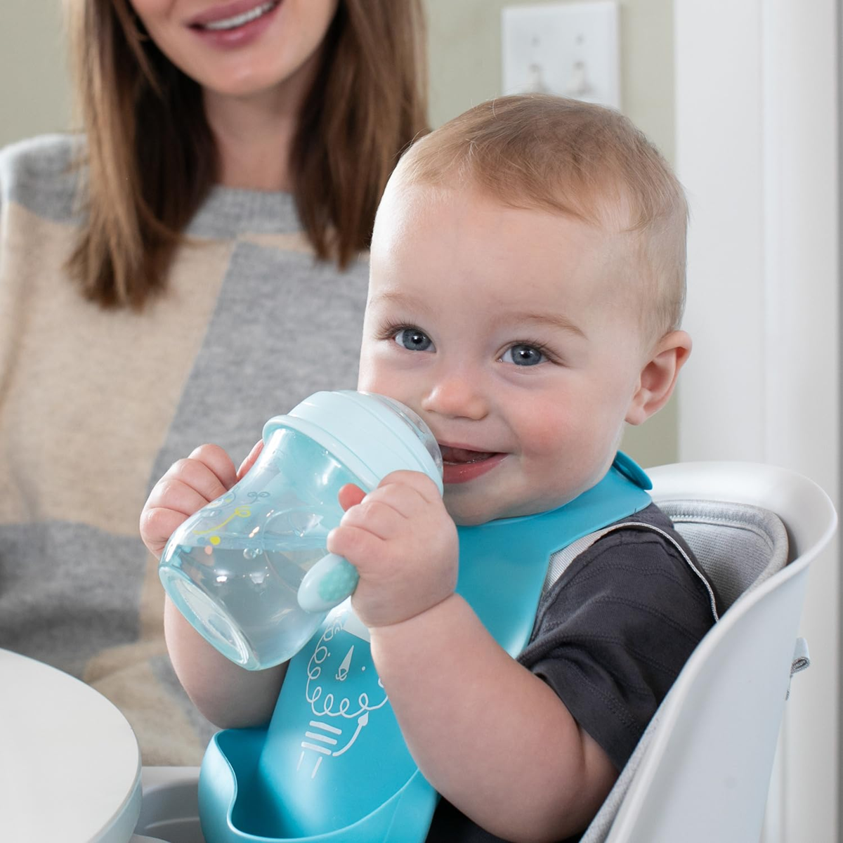 CHICCO Transition Cup непроливаща се чаша с накрайник и дръжки 200 ml 4 м+