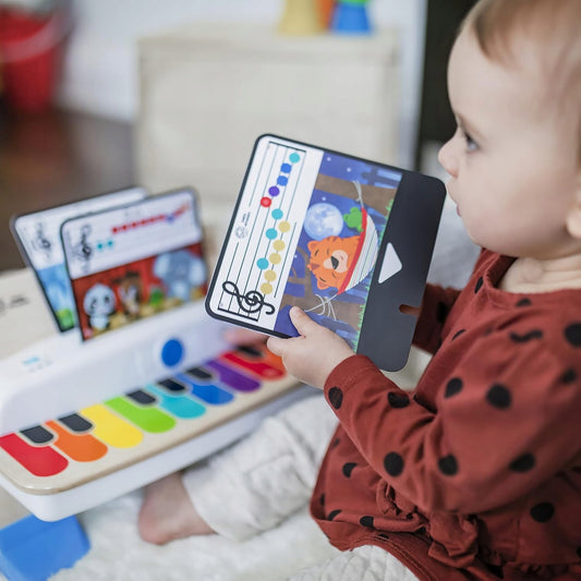 HAPE BABY EINSTEIN дървено пиано с докосване + 5 музикални карти