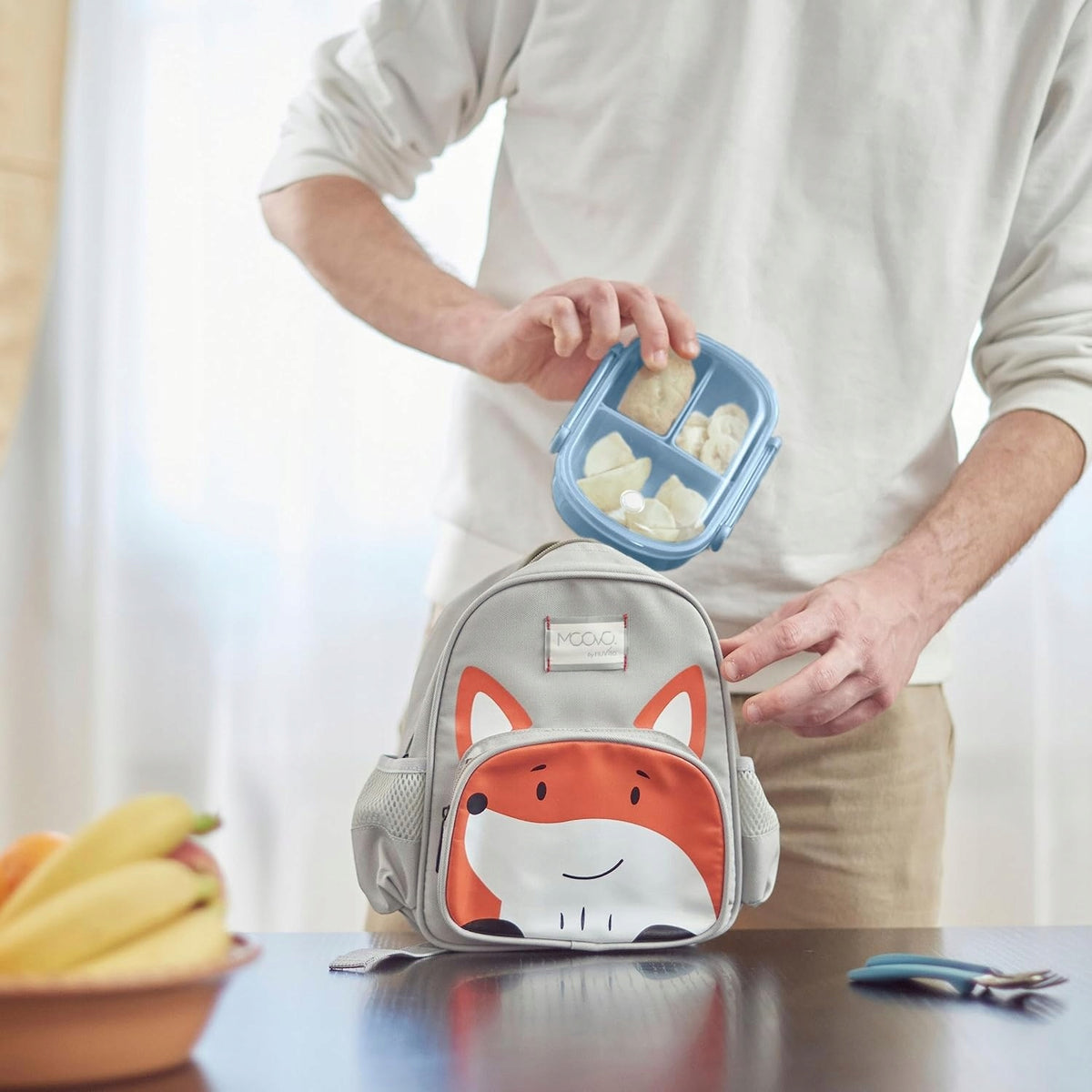 NUVITA Moovo desiatový box s 3 vyberateľnými priehradkami 490 ml