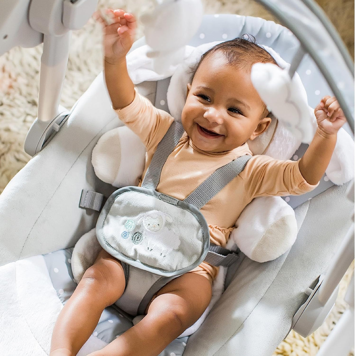 INGENUITY Comfort2GO leżaczek DŹWIĘKI WIBRACJE Cuddle Lamb