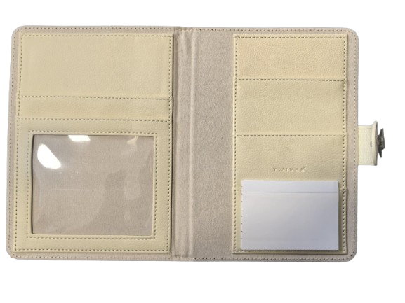 TWIVEE Love etui til graviditetsjournal i kunstlæder 15,5 x 21 cm