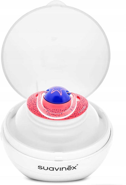 Suavinex Duccio biały sterylizator z otwartą pokrywą i smoczkiem