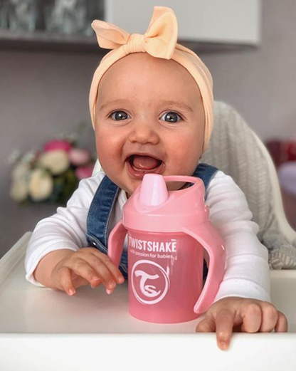 TWISTSHAKE Mini Cup Auslaufsicherer Becher mit Trinkschnabel und Mixer 230 ml 4 Monate+