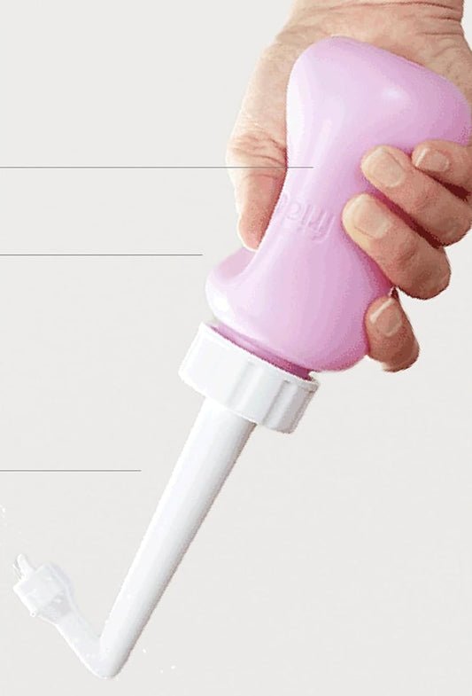 FRIDA Mom шише за следродилна хигиена Peri 295 ml + калъф