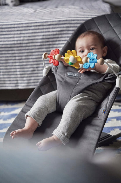 BABYBJORN Flying Friends dreveno-plastový oblúk k ležadlu 31 cm