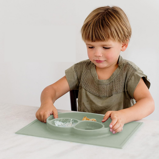 EZPZ alfombrilla antideslizante con plato de 3 compartimentos 22 x 35 cm