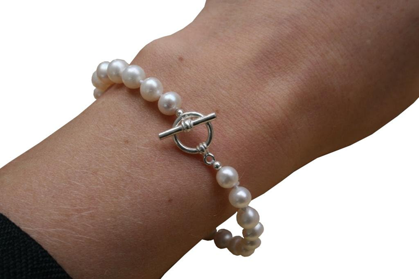 ROBA collana e braccialetto con perle coltivate d'acqua dolce