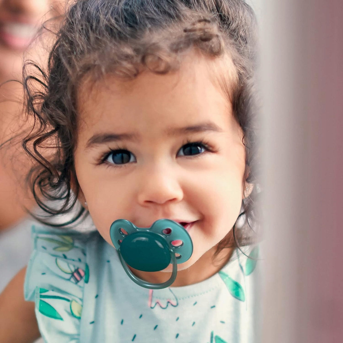 Chupetes PHILIPS AVENT Ultra Air x 2 de 6-18 meses QUE BRILLAN EN LA OSCURIDAD
